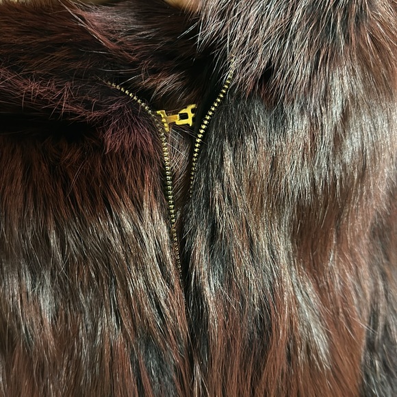 Real Fox Fur Vest Burgundy Color - Picture 2 of 6